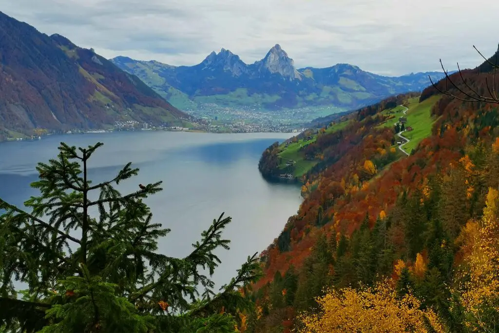 Grosser Mythen, Herbst Schweiz; Herbstlandschaft; Schweiz; Herbst; Landschaften Schweiz