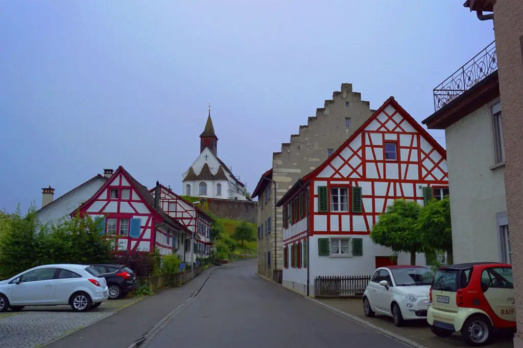 Das Dorf Rheinau.
