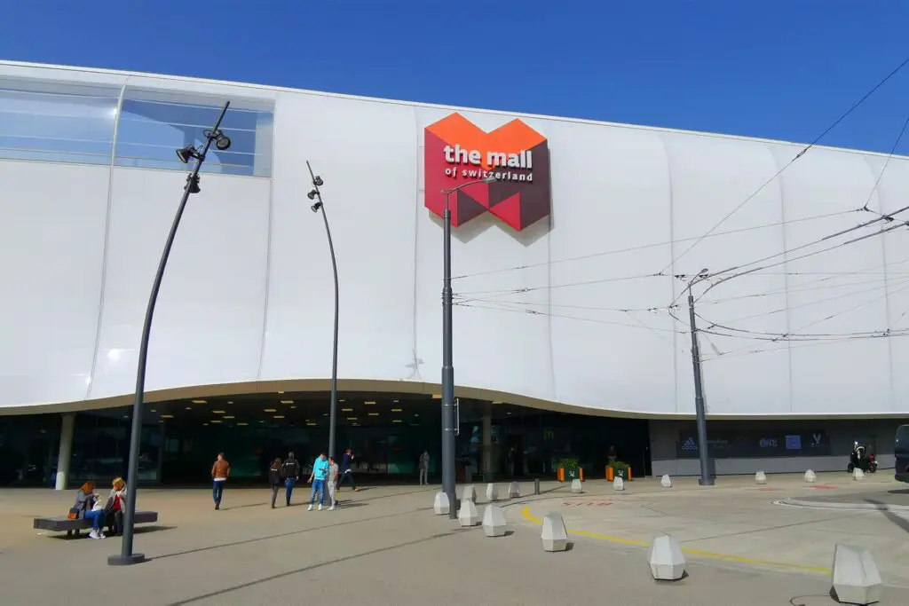 Mall of Switzerland bei Ebikon in der Nähe von Luzern.