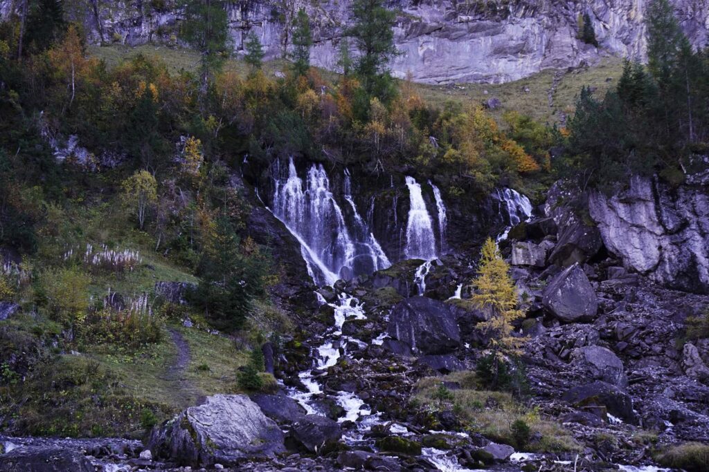 Siebenbrünnen Wasserfall bei Lenk