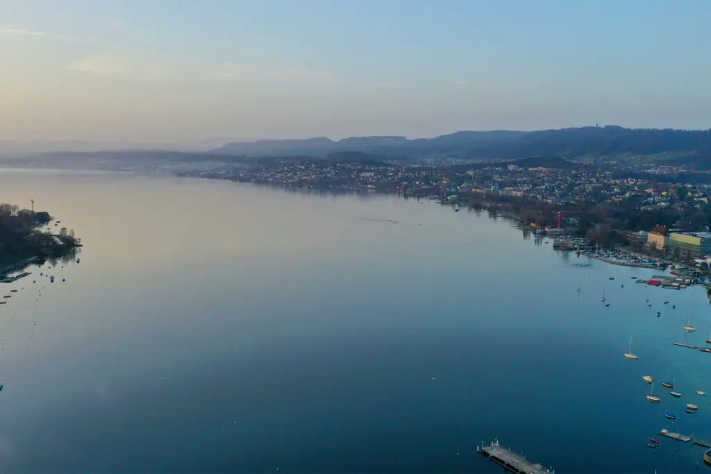 Ausflugsziele ab Zürich. Hier im Bild der Zürichsee.