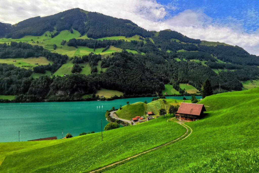 The Lungernsee is a top day trip from Zurich and especially in late spring, summer and autumn very picturesque.