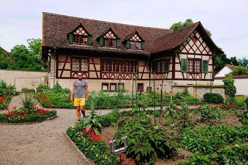 Le monastère de Fahr est accessible en 10 minutes depuis Zurich en Suisse.