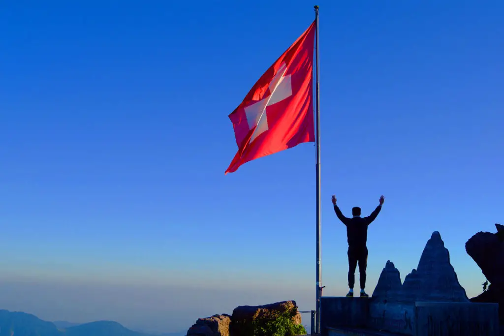 Die Wanderung auf den Grosser Mythen im Kanton Schwyz bietet eine wunderbare Panoramaaussicht auf die Schweizer Berge.