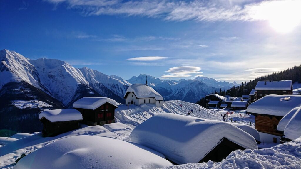 The Aletsch Arena is one of the most beautiful destinations in Switzerland. Especially the Aletsch Glacier, Bettmeralp, Riederalp as well as the great restaurants are worthwhile.