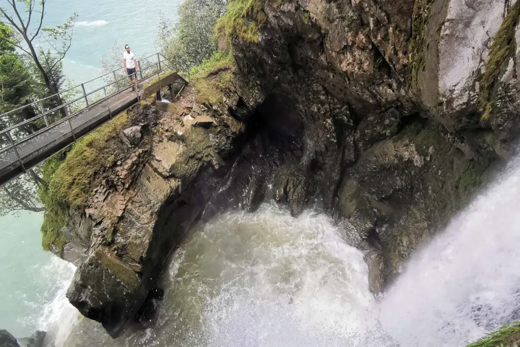 Die Risletenschlucht mit dem gigantischen Wasserfall.