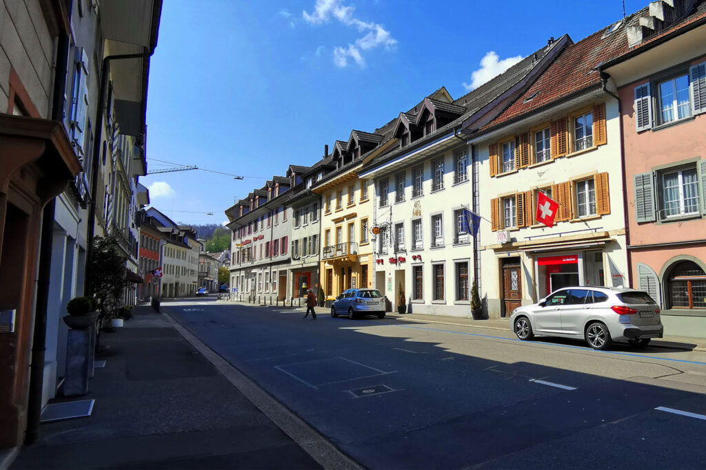 Bad Zurzach ist vor allem bekannt für das Thermalbad. Hier zeigen wir dir, dass die Schweizer Stadt noch viel mehr als nur eine Therme ist.