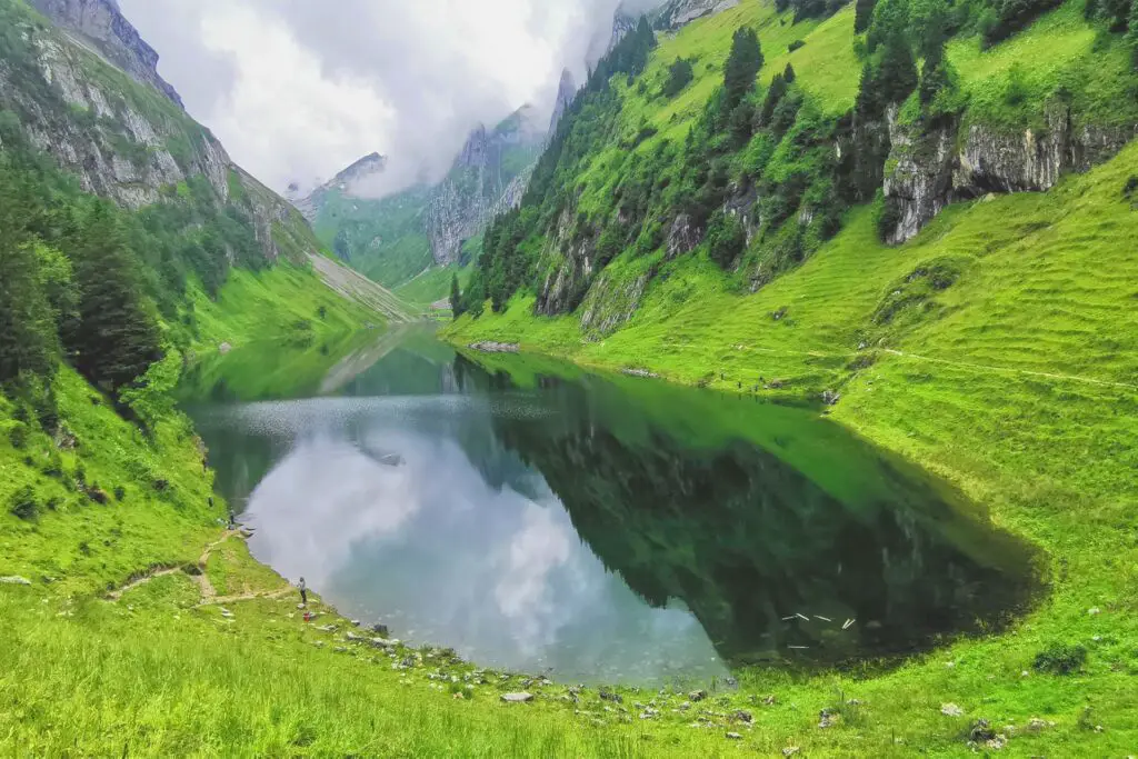 Die Wanderung zum Fälensee ist eine der Schönsten der Schweiz.