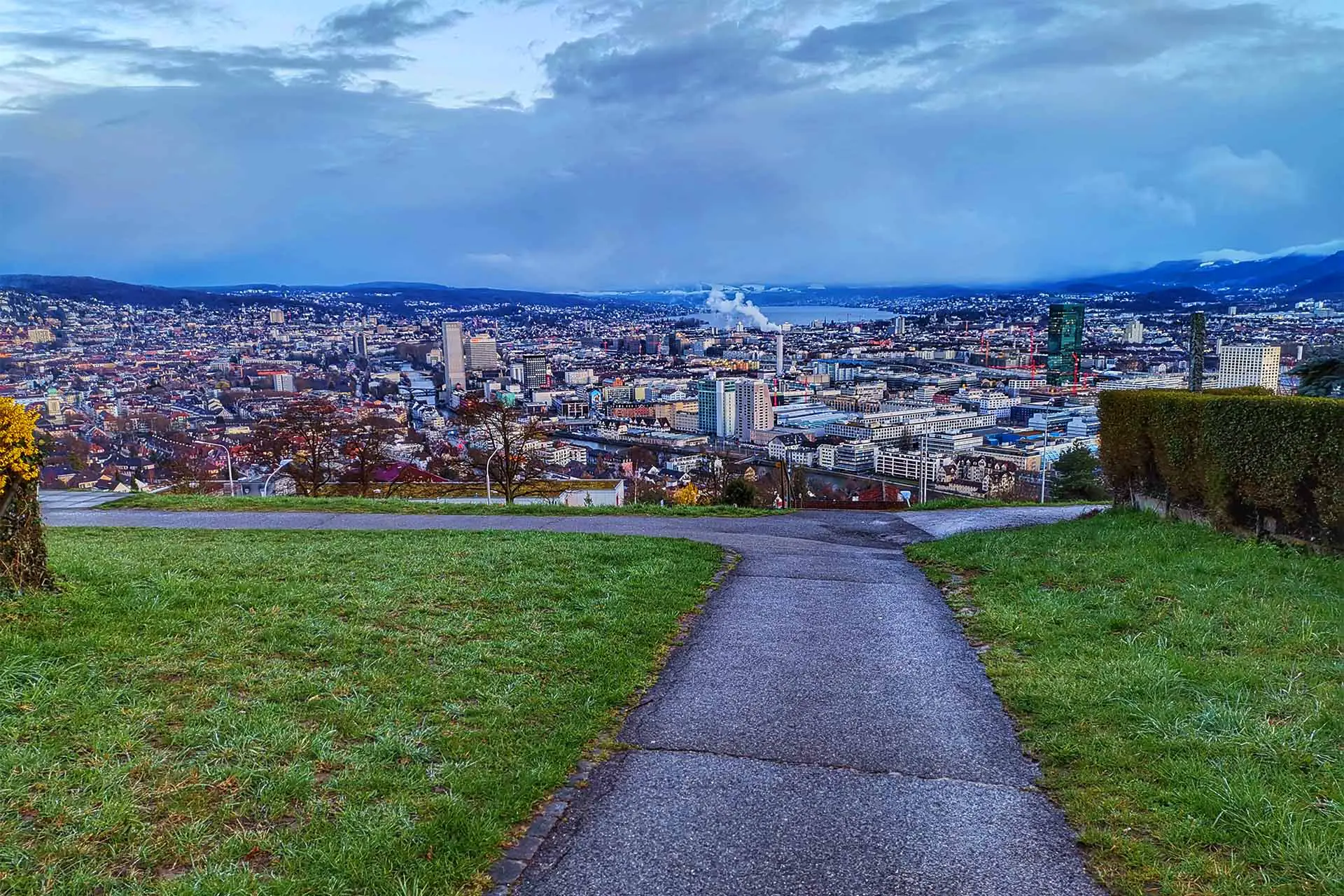 Un des plus beaux endroits de Zurich est le point de vue de Waid.