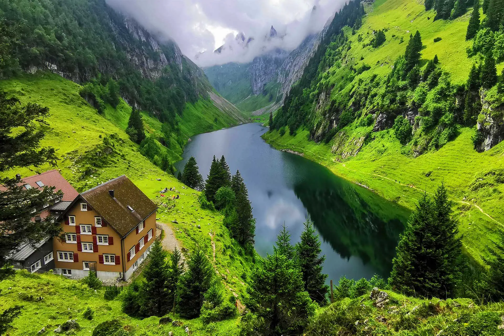 Der Fälensee ist eines der wunderbarsten Ausflugsziele der Schweiz.
