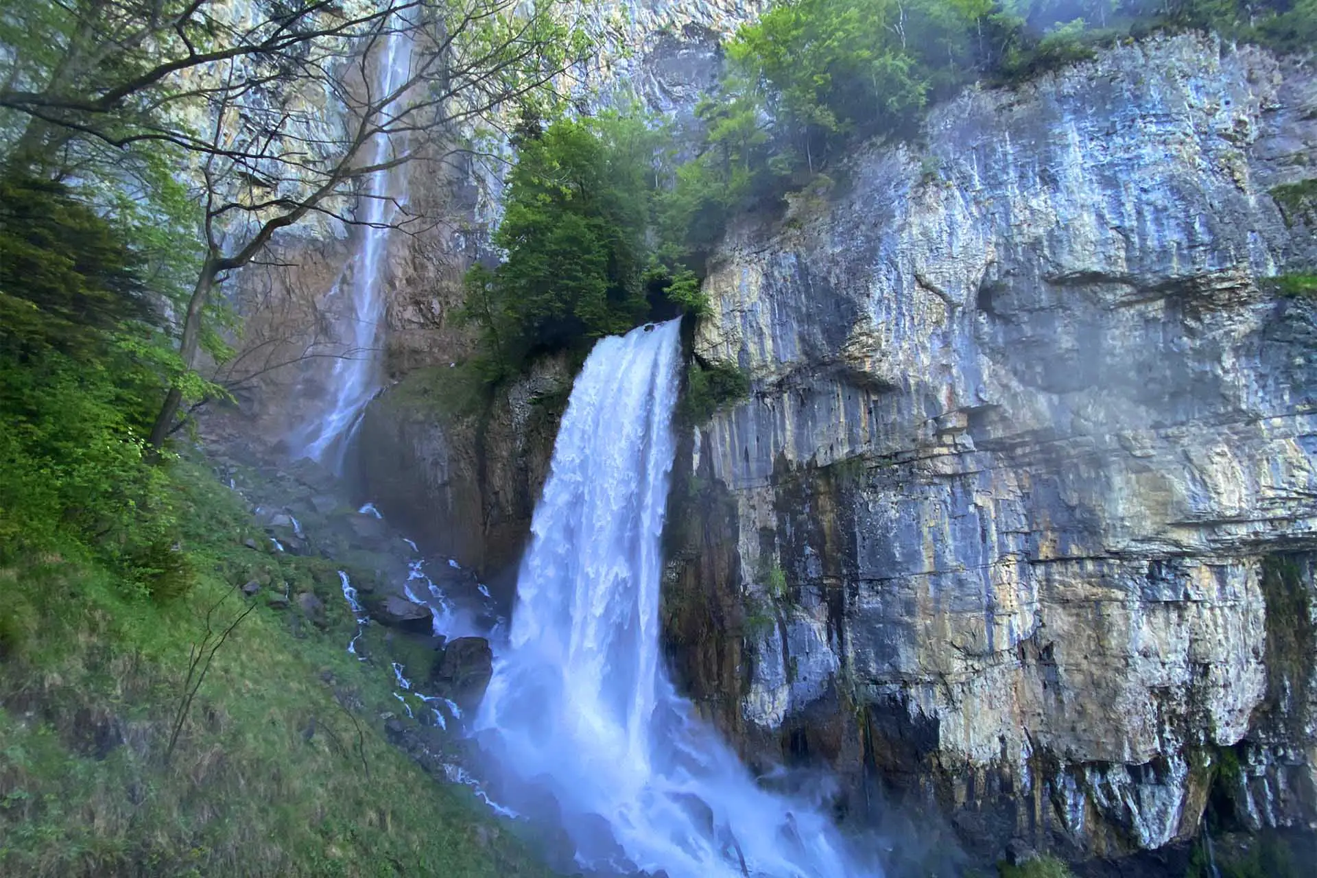 Rinquelle is an especially impressive waterfall after snow melt in spring.