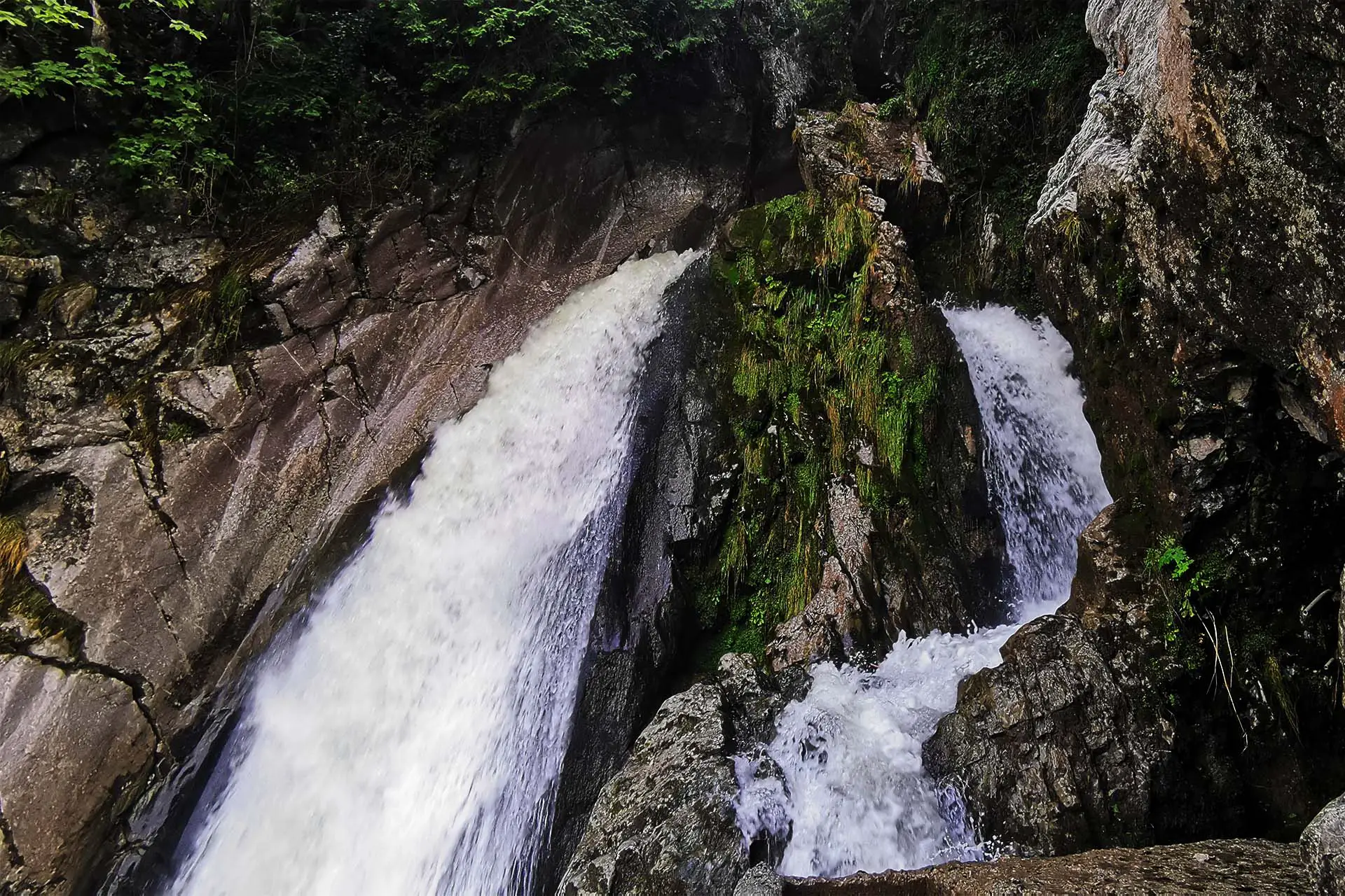 Wasserfälle der Risletenschlucht am Vierwaldstättersee